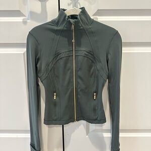 ❌ SOLD Lululemon Athletica Gray Utility Jacket with High Collar